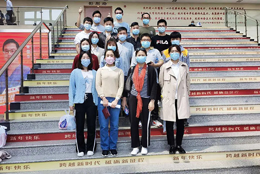 上；6尊龙旗舰厅组织开展无偿献血活动